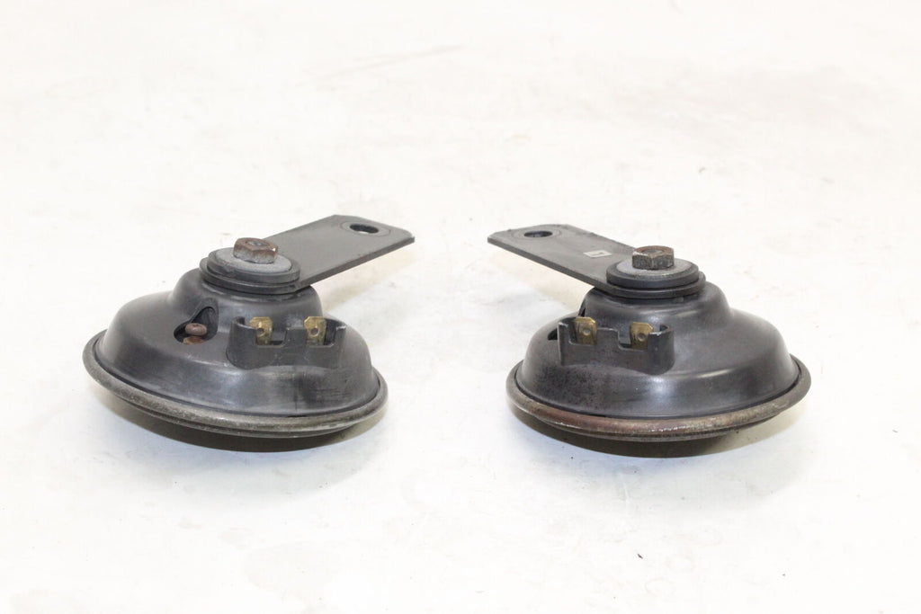 1984 Kawasaki Gpz750 Zx750A Horn Signal Pair Set Horns Oem