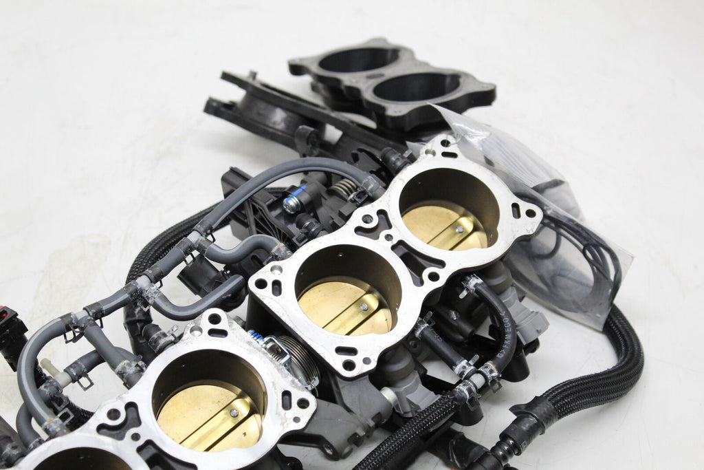 2016 Kawasaki Ninja H2 Main Fuel Injectors / Throttle Bodies
