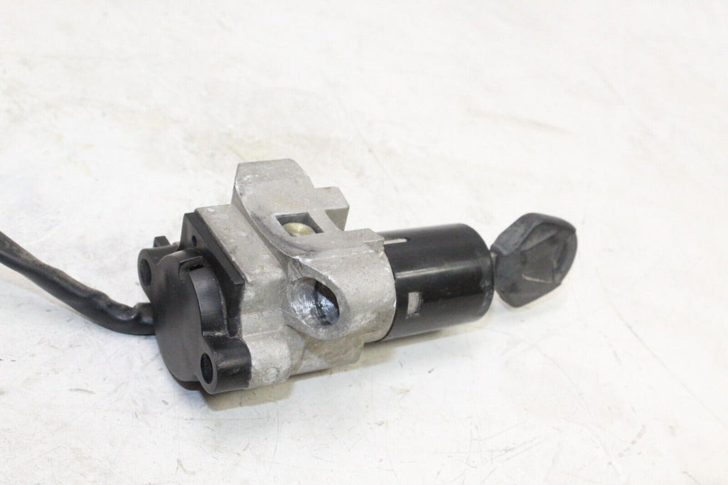2009 Suzuki Gs500F Oem Ignition Lock W Key Set Gas Cap