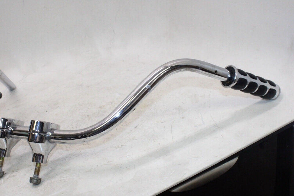 96-99 Kawasaki Vulcan 1500 Classic Vn1500-D Oem Handlebars