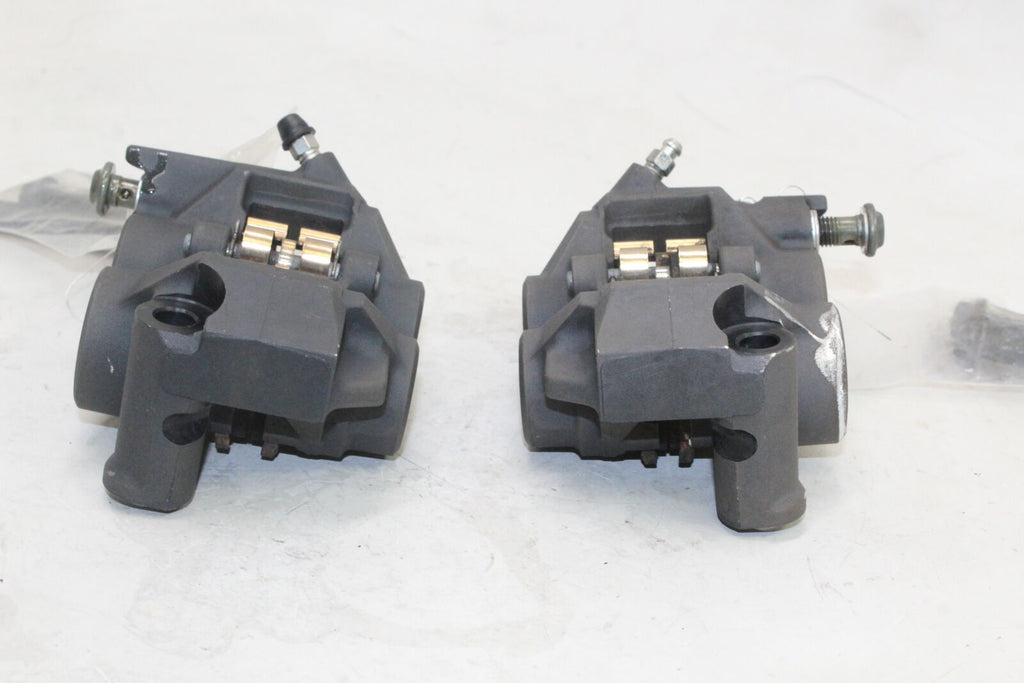 2006-07 Yamaha Yzf R6 Right Left Front Brake Caliper Set Pair Calipers Oem