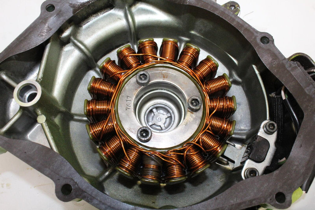 2003-06 Suzuki Sv650 Stator Generator Alternator Magneto W/ Cover Oem