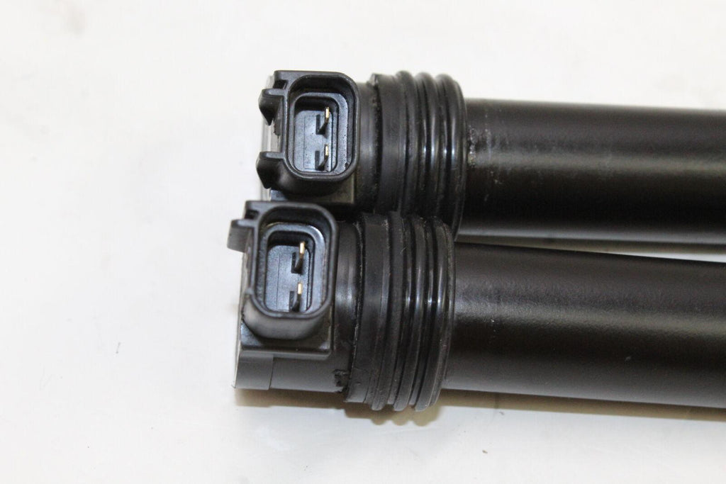 2005-06 Kawasaki Ninja Zx6R Zx636C Ignition Coils Spark Plug Caps 21171-128 Oem