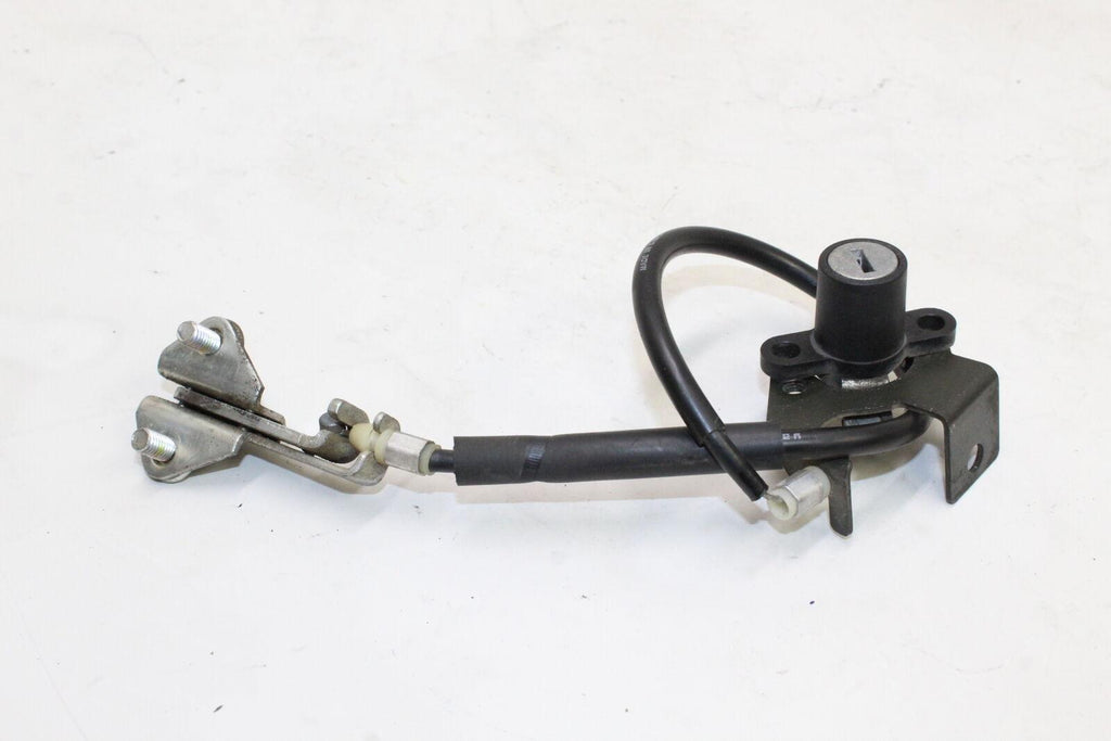 2007 Yamaha Fz6 Rear Passenger Seat Latch Lock Assembly 4Bp-24780-00-00 Oem