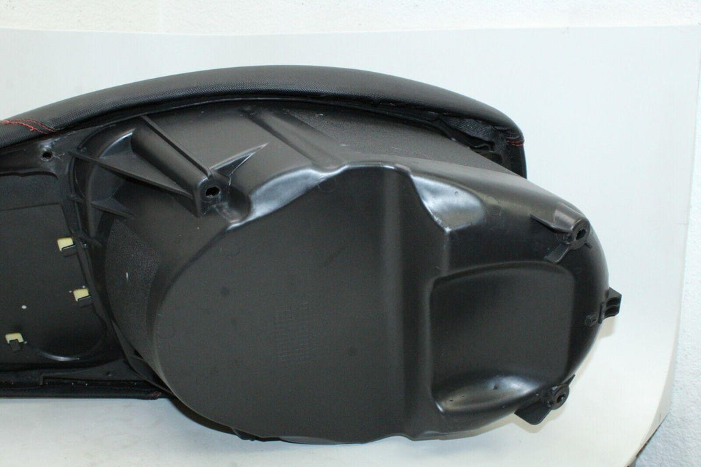 2023 Zinger 200Cc Seat Saddle W/ Glove Compartment Oem