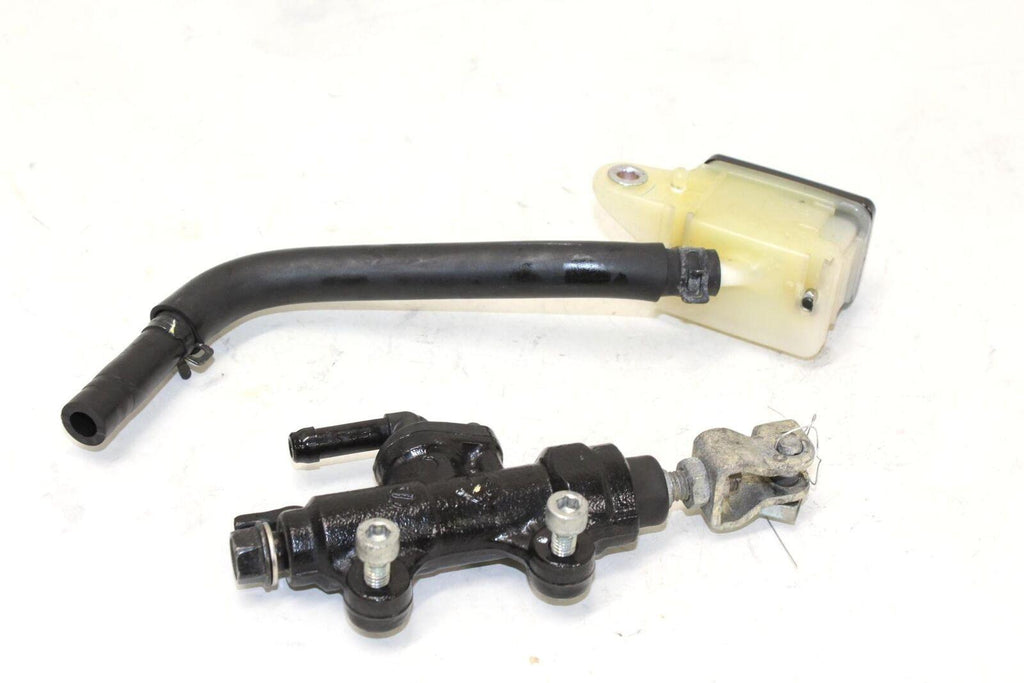 2015 Honda Cbr500R Rear Back Brake Master Cylinder W Reservoir