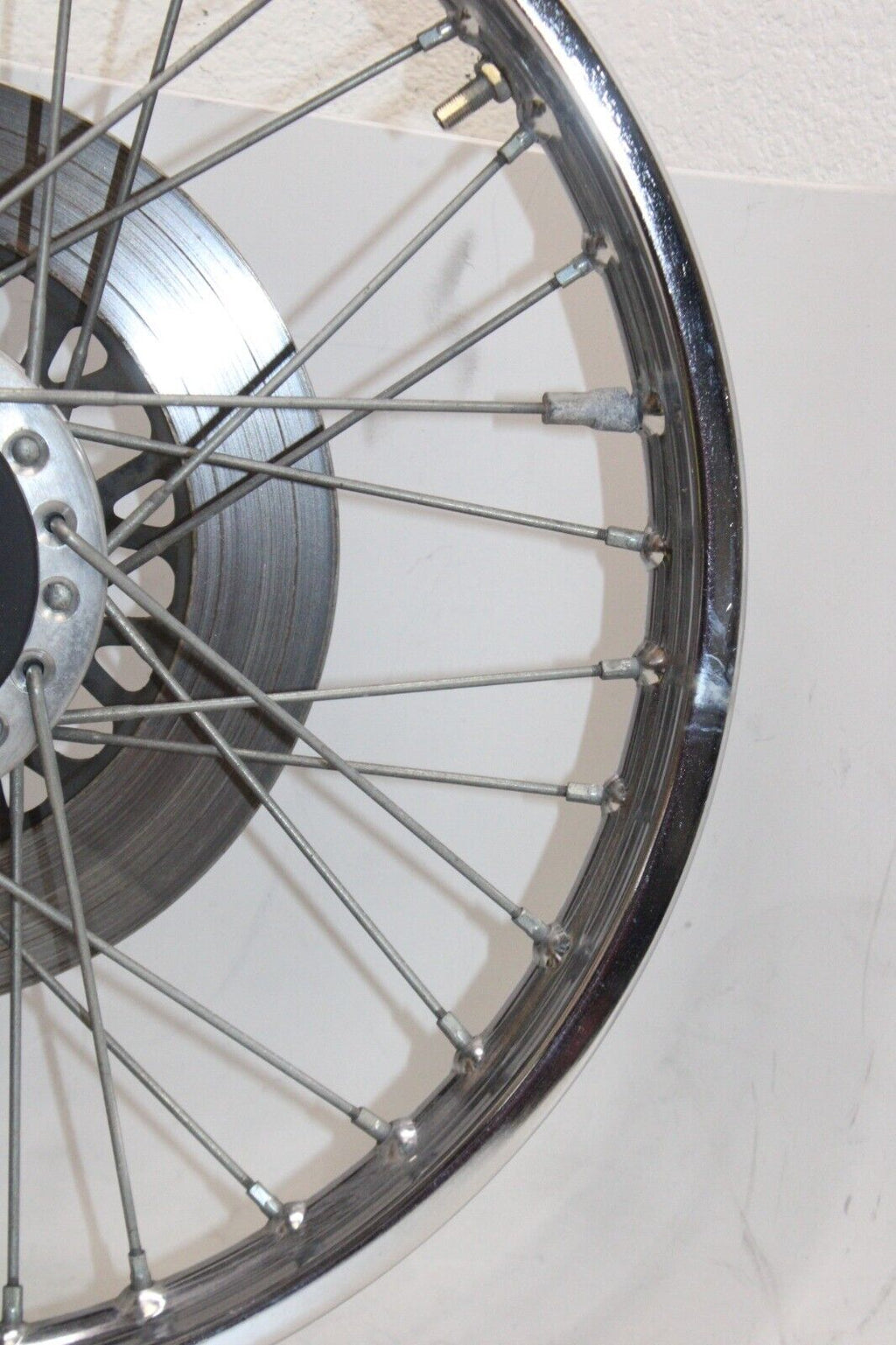 80-81 Suzuki Gs250T Oem Front Wheel Wheel Rim