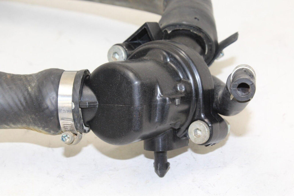 2007 Yamaha Fz1 Fz1-S Thermostat With Housing Assembly