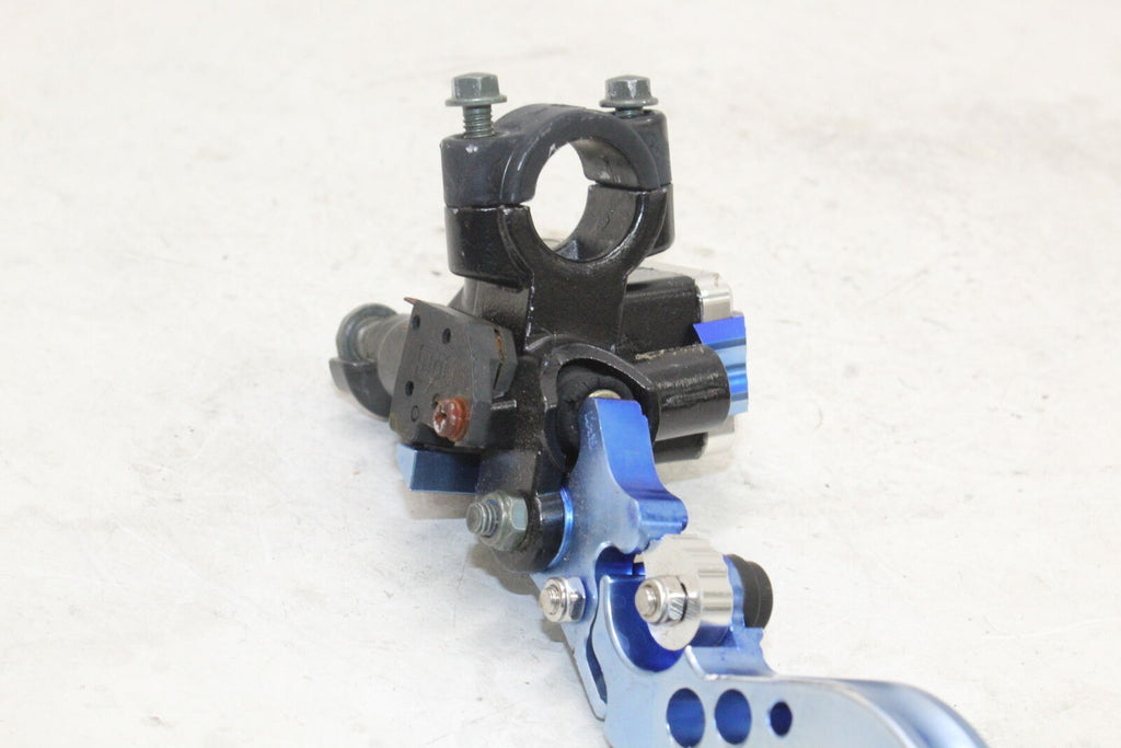 Cnc 7/8" 22Mm Front Blue Brake Master Cylinder W/ Lever