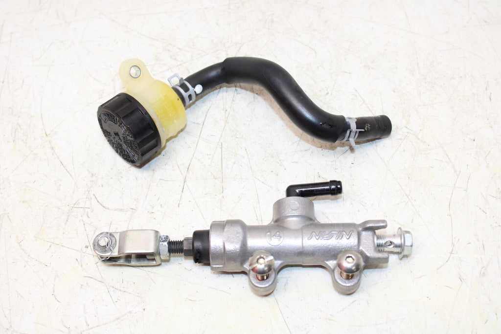 2011 Suzuki Gsxr750 Rear Back Brake Master Cylinder With Reservoir