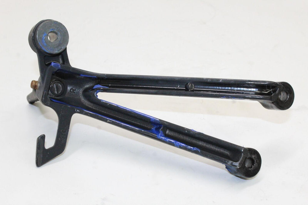 2005-06 Suzuki Gsxr1000 Right Rear Back Passenger Peg 43600-41G00 Oem