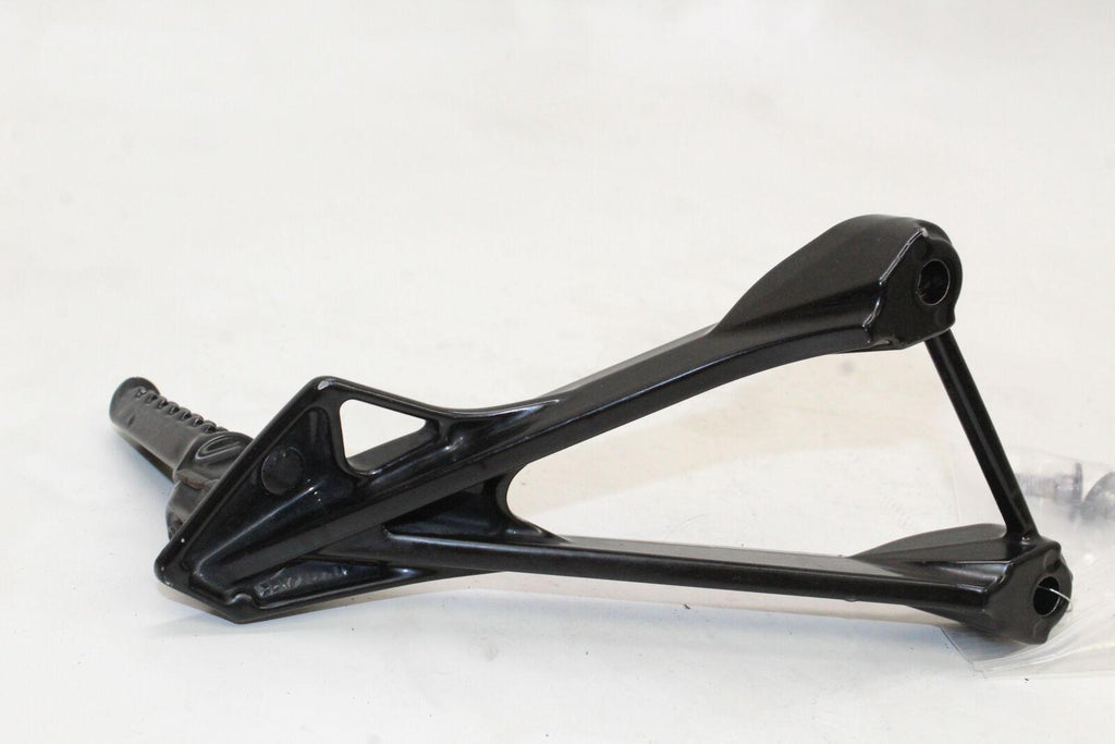 2005-06 Kawasaki Ninja Zx6R Zx636C Left Rear Back Passenger Peg 34028-0005 Oem