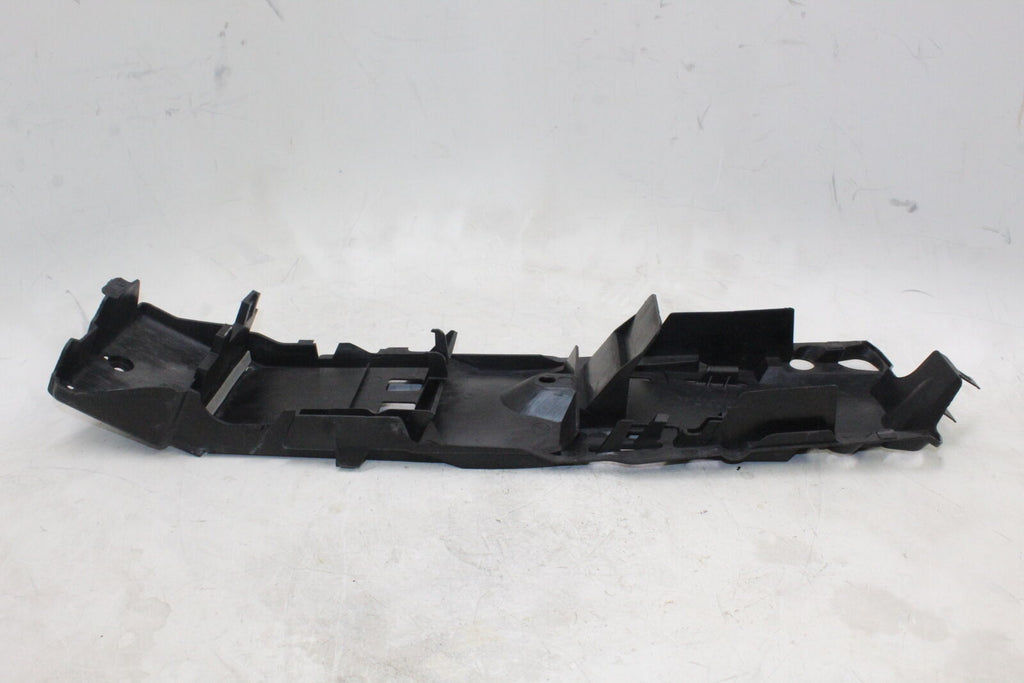 2006-07 Suzuki Gsxr600 750 Rear Tail Undertail Battery Tray Plastic 63111-01H00