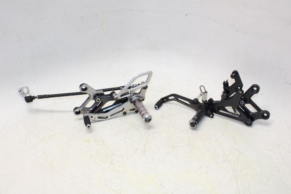 2003 Yamaha Yzf R1 Right Left Rearsets Rear Set Driver Foot Pegs