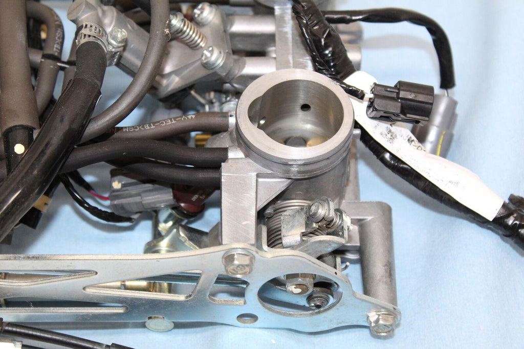 2014 2015 Honda Interceptor 800 Vfr800F Main Fuel Injectors / Throttle Bodies