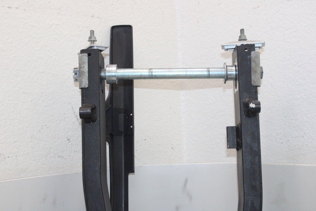 2005 Suzuki Sv650S Oem Rear Swingarm Back Suspension Swing Arm