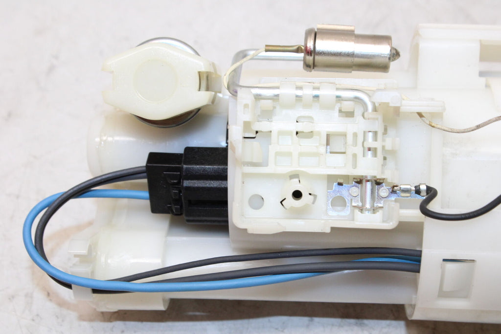 2009 Yamaha Yzf R6 Fuel Pump Gas Petrol Sender Unit