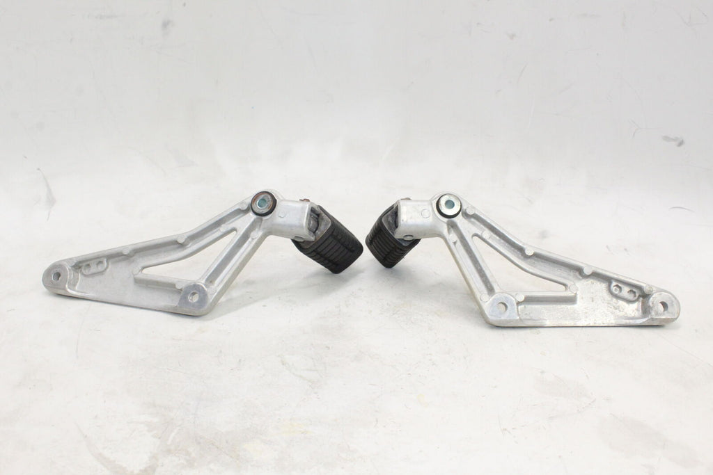 1986 Honda V65 Magna Vf1100C Rear Back Passenger Pegs Peg Set Pair Oem