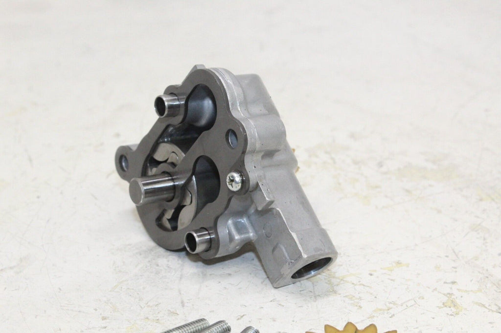 2023 Yamaha Yzf R3 Oem Engine Water Oil Pump