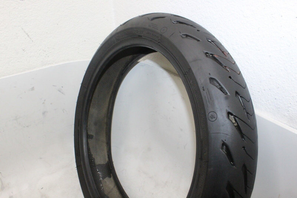 2002 Suzuki Bandit 1200 Oem Front Wheel Tire Michelin Road 5