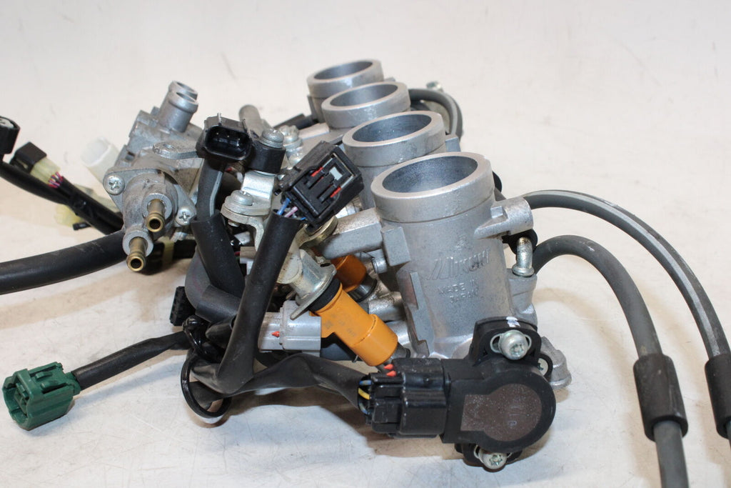 2010 Yamaha Fz6R Main Fuel Injectors / Throttle Bodies