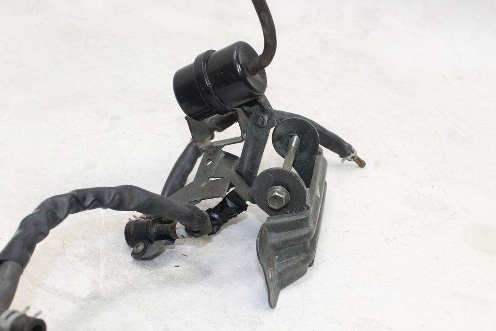 1997-02 Suzuki Tl1000S Front Gas Tank Bracket Mount Oem