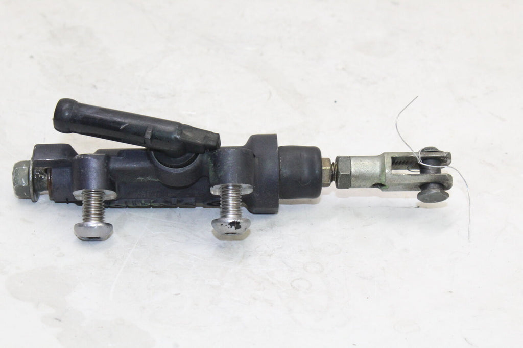 2002 Yamaha Yzf600R Rear Back Brake Master Cylinder Oem