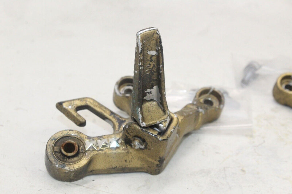2004 Suzuki Gsxr600 Oem Rear Back Passenger Peg Set Pair