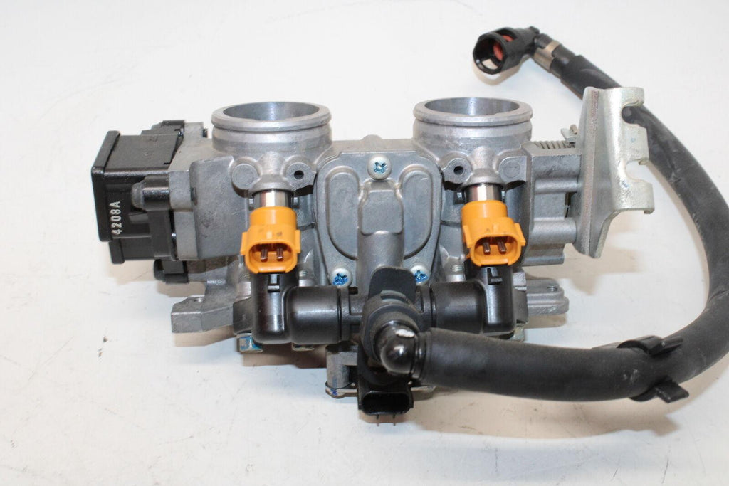 2015 Honda Cbr500R Main Fuel Injectors / Throttle Bodies