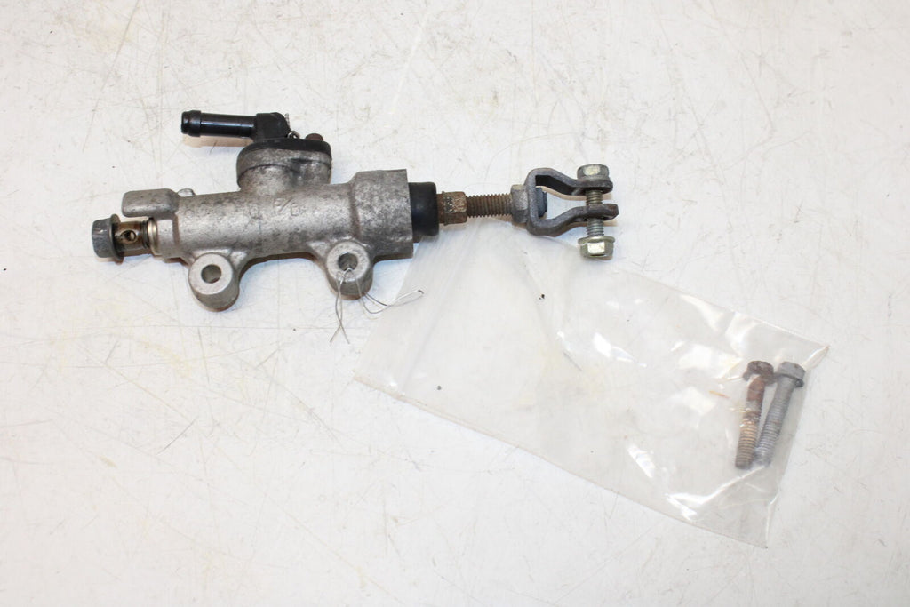 1993 Honda Cbr900Rr Rear Back Brake Master Cylinder W Reservoir