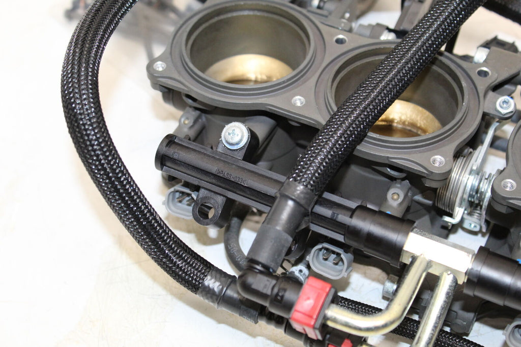 2016 Kawasaki Ninja H2 Main Fuel Injectors / Throttle Bodies