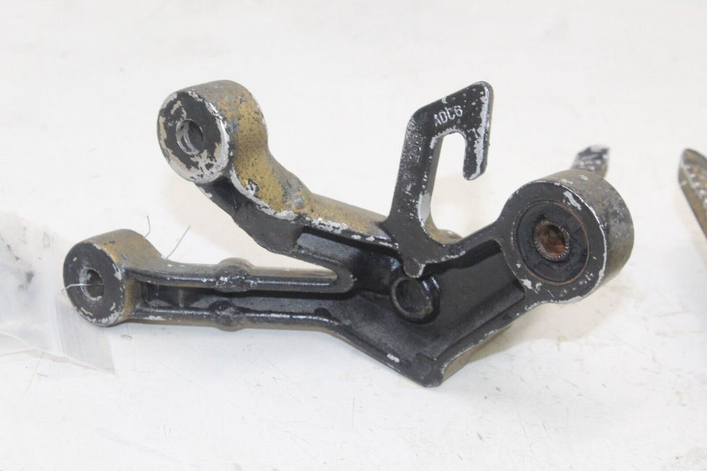 2004 Suzuki Gsxr600 Oem Rear Back Passenger Peg Set Pair