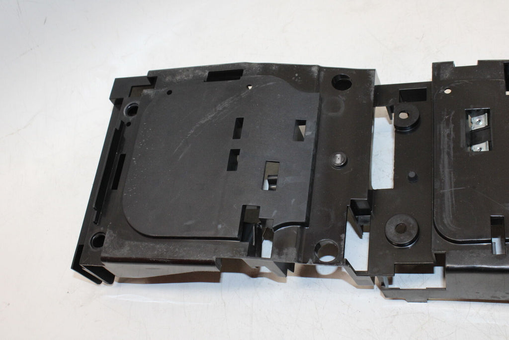 2009 Yamaha Yzf R6 Rear Back Tail Undertail Battery Tray Plastic