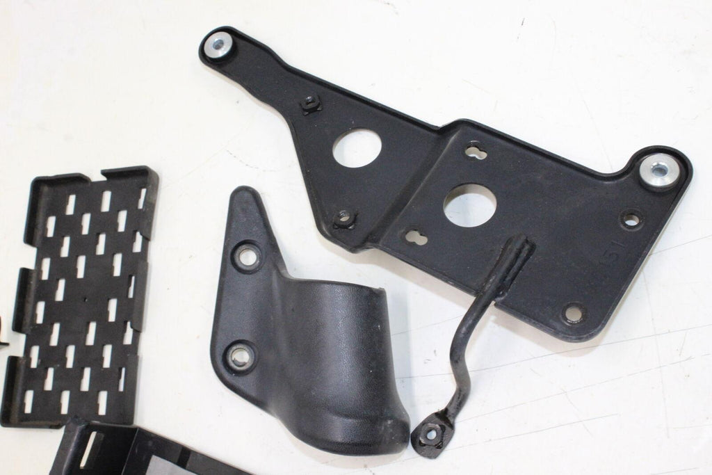 2013 09-15 Suzuki Sfv650 Mount Brackets Misc. Plastic Cowls Fairings Oem