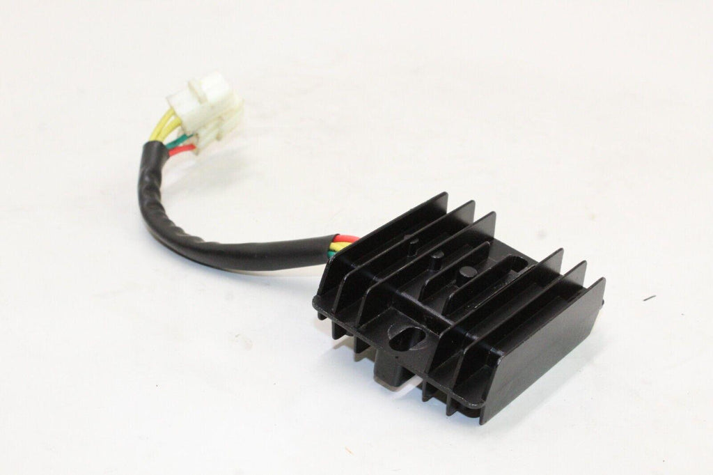 2023 Zinger 200Cc Voltage Rectifier Regulator Oem