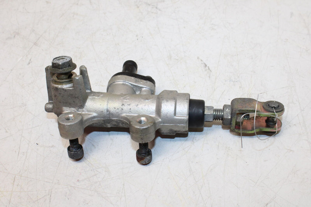 2000 Suzuki Katana 750 Gsx750F Rear Back Brake Master Cylinder W Reservoir