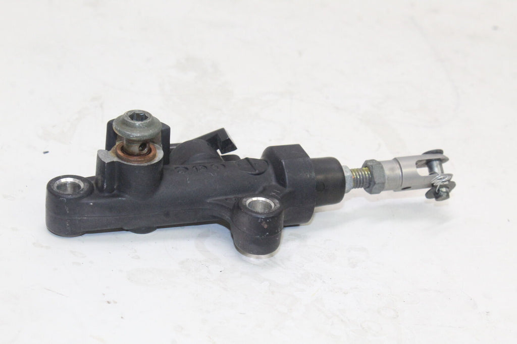 2003-05 Yamaha Yzf R6 Rear Back Brake Master Cylinder 5Sl-2583V-00-00 Oem