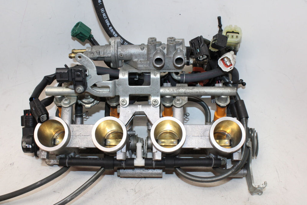 2010 Yamaha Fz6R Main Fuel Injectors / Throttle Bodies