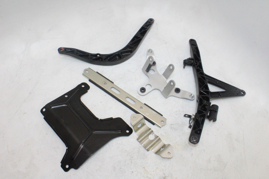 2018 Kawasaki Concours 14 Zg1400 Abs Oem Front Gas Tank Bracket Mount Set