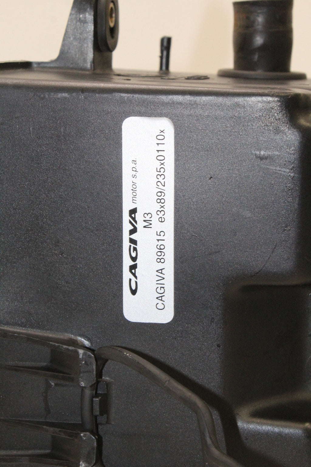 2000 Cagiva Gran Canyon 900 Airbox Air Intake Filter Box Oem