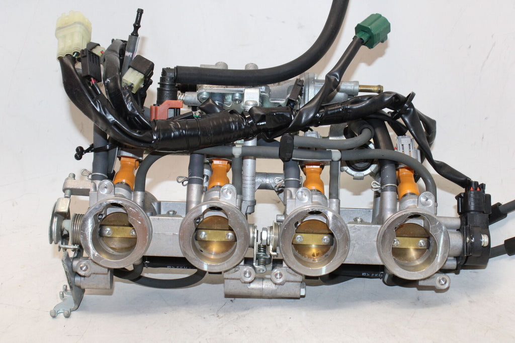 2010 Yamaha Fz6R Main Fuel Injectors / Throttle Bodies