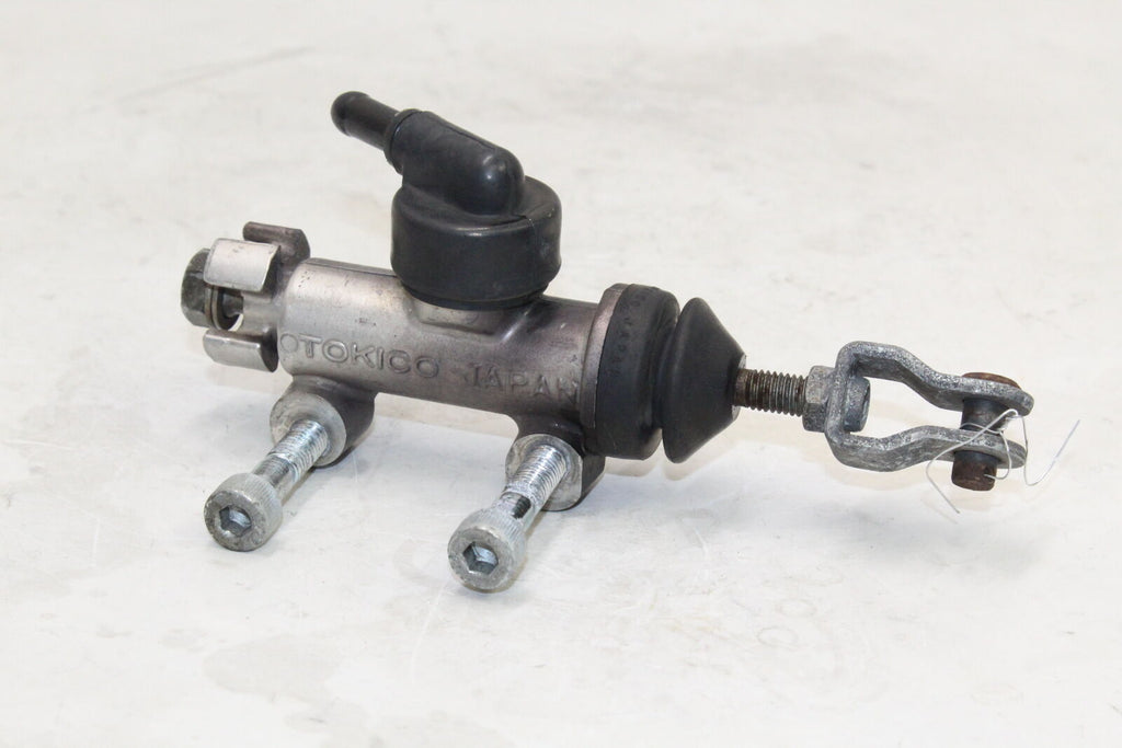 1984 Kawasaki Gpz750 Zx750A Rear Back Brake Master Cylinder Oem