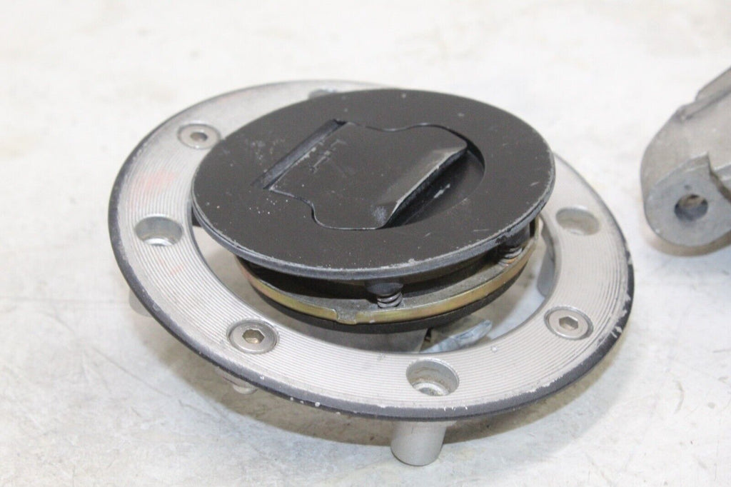 2009 Suzuki Gs500F Oem Ignition Lock W Key Set Gas Cap
