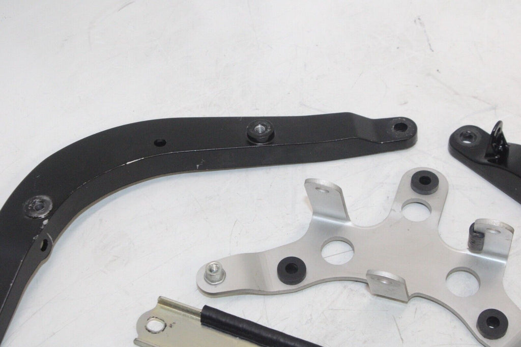 2018 Kawasaki Concours 14 Zg1400 Abs Oem Front Gas Tank Bracket Mount Set