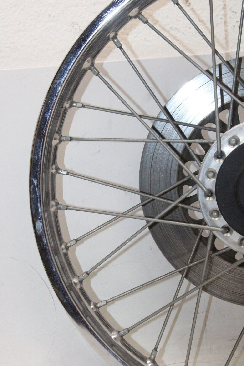 80-81 Suzuki Gs250T Oem Front Wheel Wheel Rim