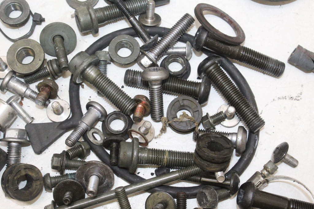 2003-05 Yamaha Yzf R6 Engine Misc. Bolts Hardware Motor Screws 5Sl-21283-00-00