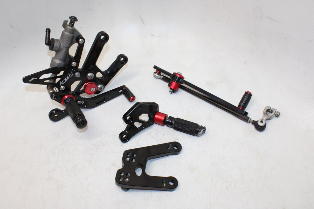 2009 Yamaha Yzf R6 Right Left Rearsets Rear Set Driver Foot Pegs Arashi