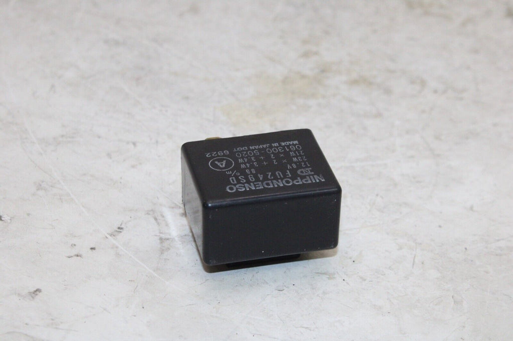 80-81 Suzuki Gs250T Oem Turn Signal Blinker Relay Flasher Switch