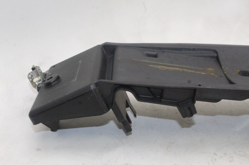 08-09 Suzuki Gsxr750 Oem Rear Back Tail Undertail Battery Tray Plastic