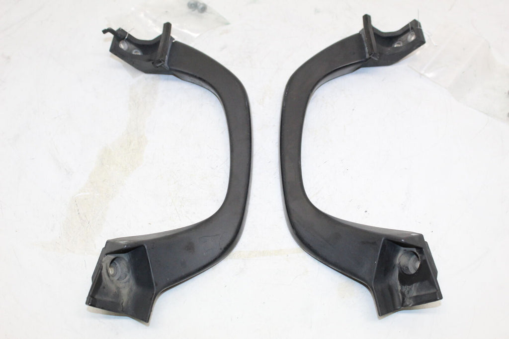 2006 Bmw K1200Gt Abs Passenger Rear Seat Grab Bar Handle Set